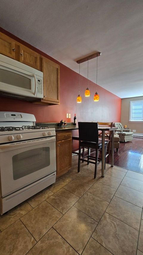 Tiny photo for 2411 W Balmoral Avenue #3D, Chicago, IL 60625 (MLS # 12623167)