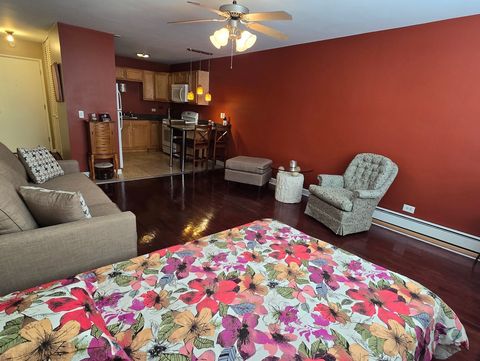 Tiny photo for 2411 W Balmoral Avenue #3D, Chicago, IL 60625 (MLS # 12623167)