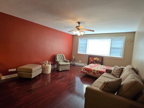 Tiny photo for 2411 W Balmoral Avenue #3D, Chicago, IL 60625 (MLS # 12623167)