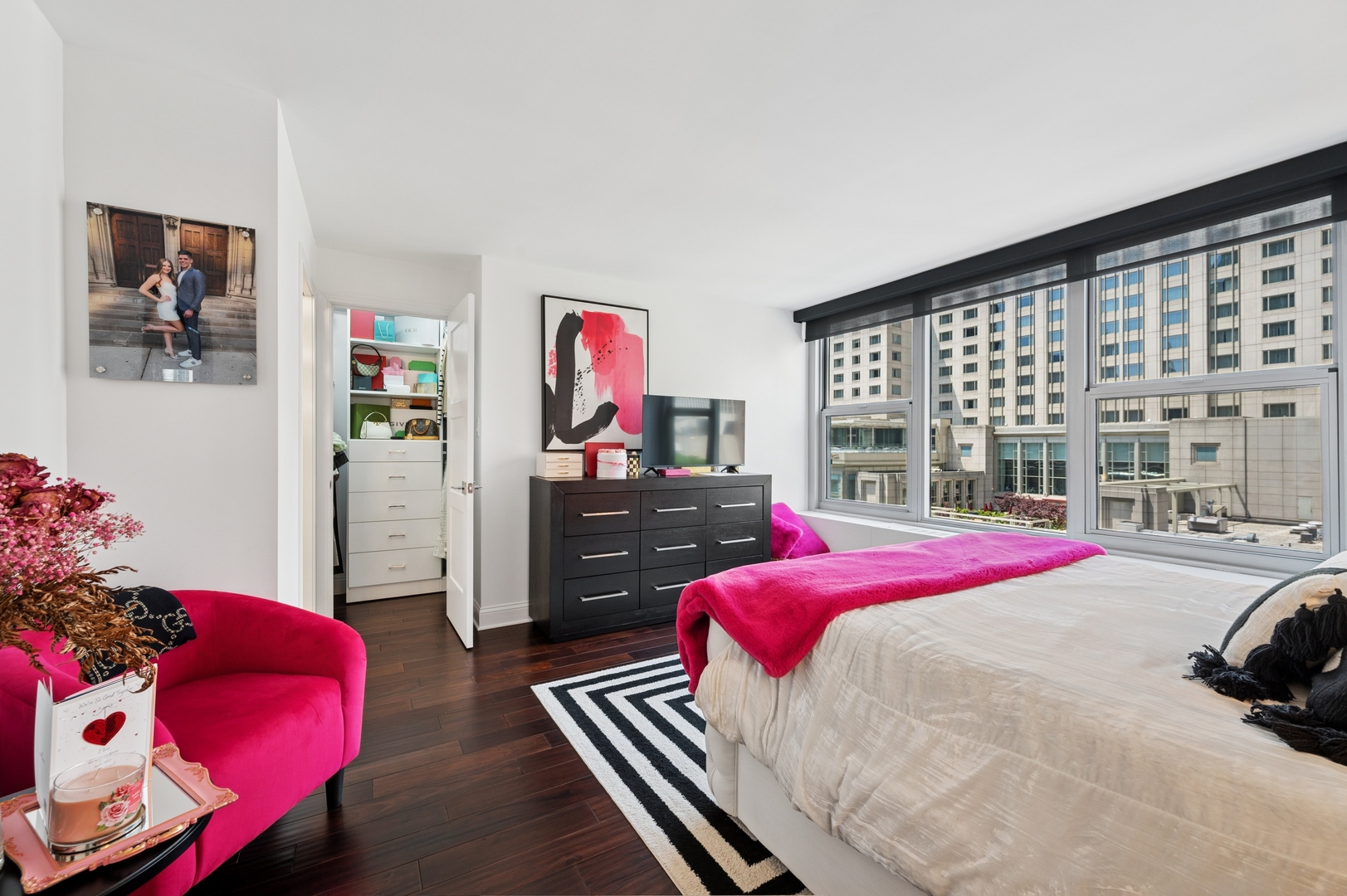 Chicago, Illinois 60611, United States, 2 Bedrooms Bedrooms, ,3 BathroomsBathrooms,Residential,Active,242131