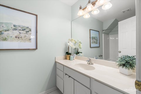 Tiny photo for 105 Sharon Court, North Aurora, IL 60542 (MLS # 12734465)