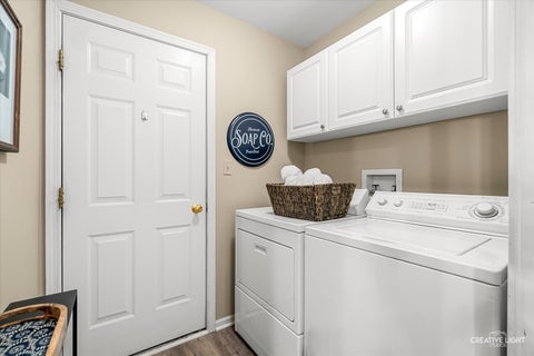 Tiny photo for 105 Sharon Court, North Aurora, IL 60542 (MLS # 12734465)