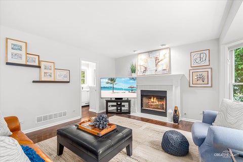 Tiny photo for 105 Sharon Court, North Aurora, IL 60542 (MLS # 12734465)