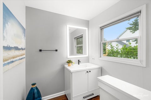 Tiny photo for 105 Sharon Court, North Aurora, IL 60542 (MLS # 12734465)