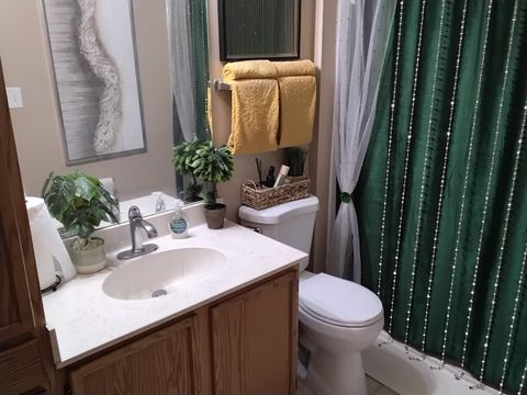 Tiny photo for 12248 Fairway Circle #B, Blue Island, IL 60406 (MLS # 12569375)