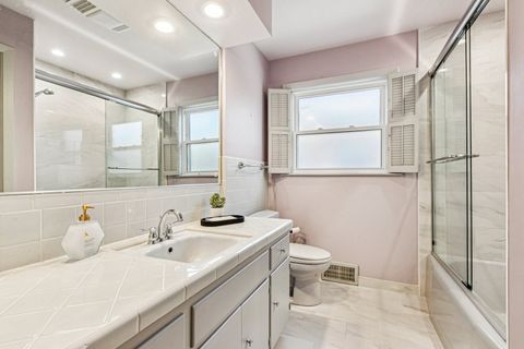 Tiny photo for 1811 South Boulevard, Evanston, IL 60202 (MLS # 12547150)