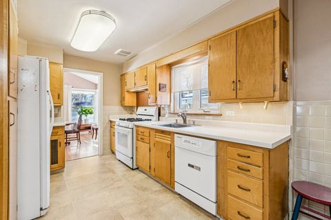 Tiny photo for 1811 South Boulevard, Evanston, IL 60202 (MLS # 12547150)