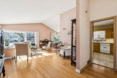 Tiny photo for 1811 South Boulevard, Evanston, IL 60202 (MLS # 12547150)