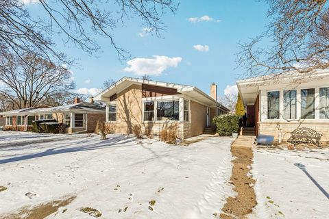 Tiny photo for 1811 South Boulevard, Evanston, IL 60202 (MLS # 12547150)