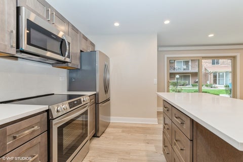 Tiny photo for 5326 Waterbury Lane #1002, Crestwood, IL 60418 (MLS # 12773638)