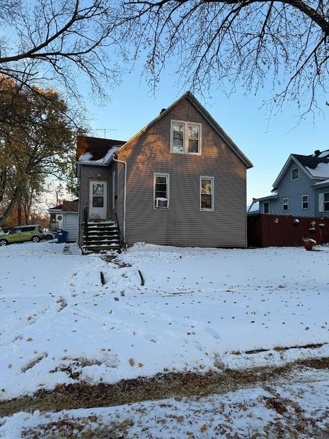 Photo of 806 S Elm Avenue, Kankakee, IL 60901 (MLS # 12515899)