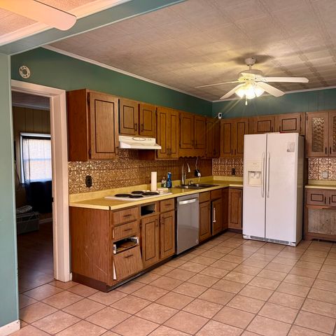 Tiny photo for 811 N Market Street, Marion, IL 62959 (MLS # 12574275)