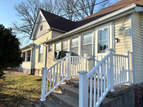 Tiny photo for 811 N Market Street, Marion, IL 62959 (MLS # 12574275)