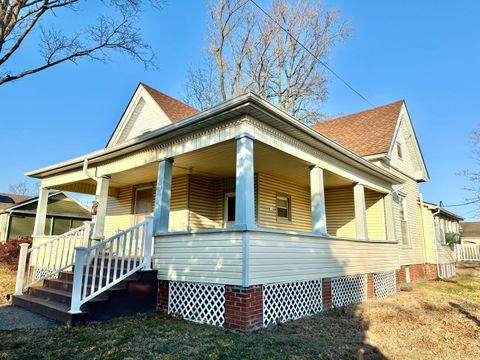 Tiny photo for 811 N Market Street, Marion, IL 62959 (MLS # 12574275)