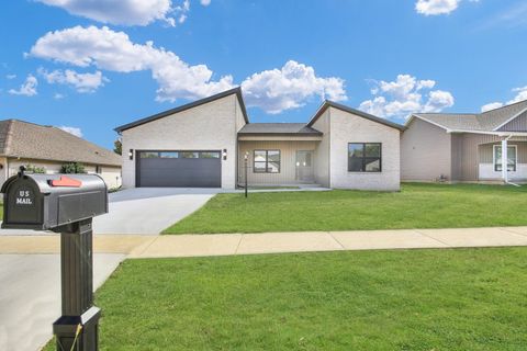 Photo of 2903 Haydon Drive, Urbana, IL 61802 (MLS # 12335332)