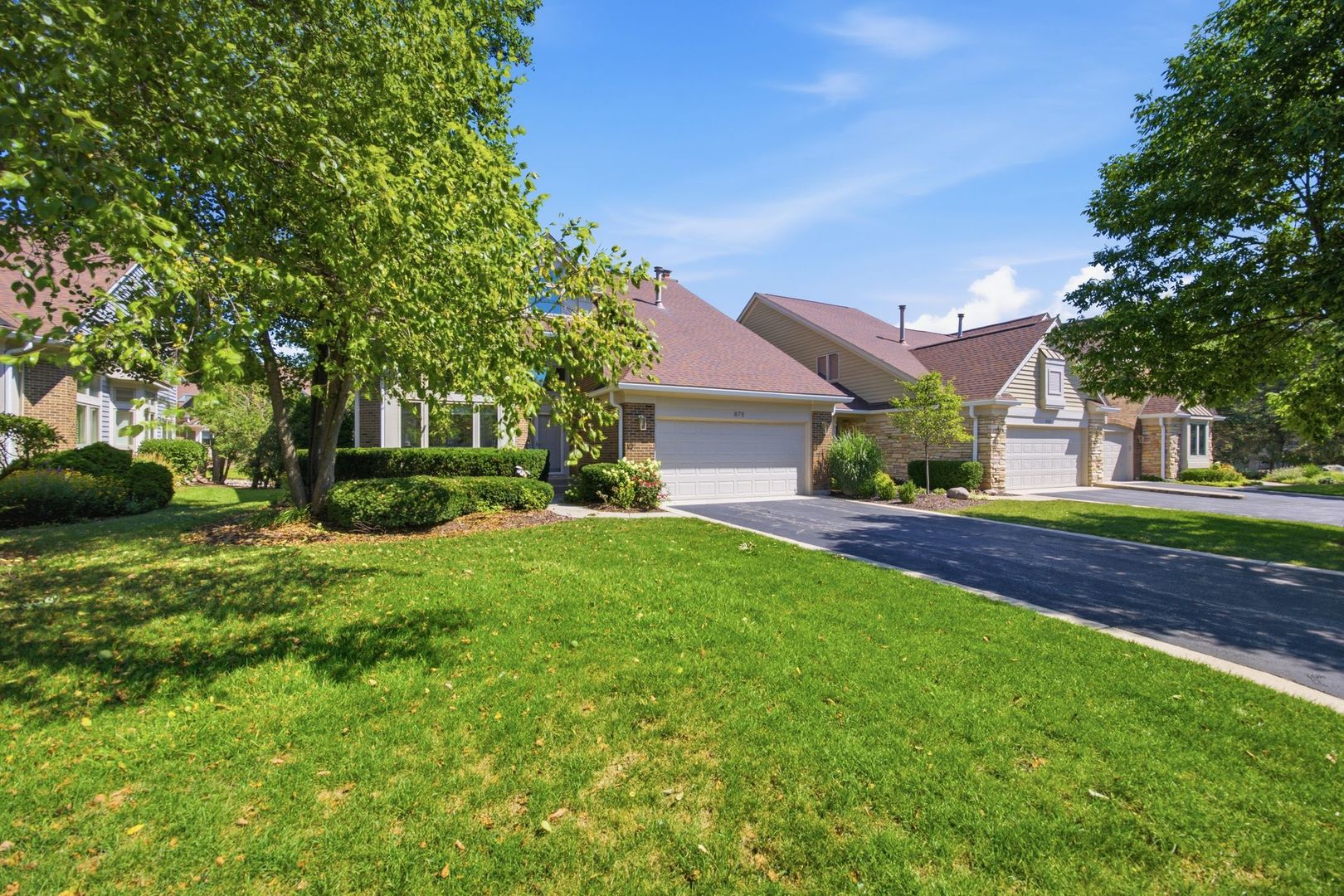 876 Island Court