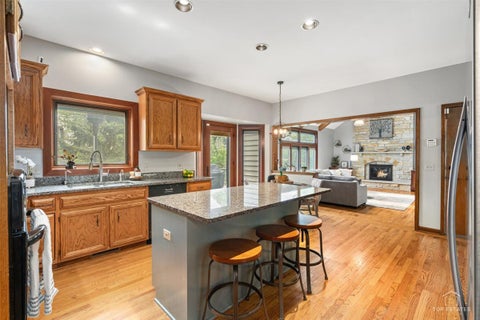 Tiny photo for 1309 Hawkins Court, St. Charles, IL 60174 (MLS # 12663317)