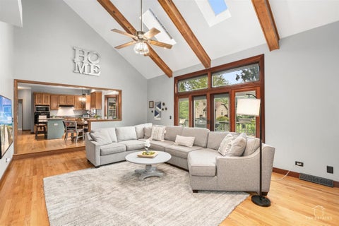 Tiny photo for 1309 Hawkins Court, St. Charles, IL 60174 (MLS # 12663317)