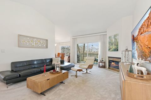 Tiny photo for 260 Timber Ridge Lane #A, Lake Barrington, IL 60010 (MLS # 12551409)