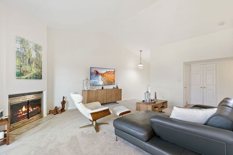 Tiny photo for 260 Timber Ridge Lane #A, Lake Barrington, IL 60010 (MLS # 12551409)