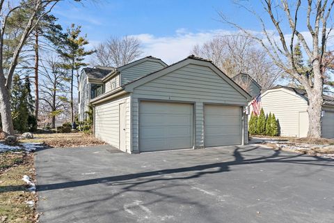 Tiny photo for 260 Timber Ridge Lane #A, Lake Barrington, IL 60010 (MLS # 12551409)