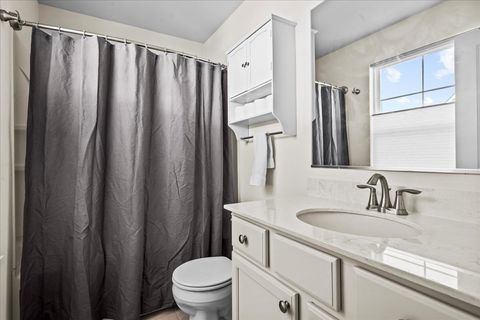 Tiny photo for 1941 Kingsley Circle, Northbrook, IL 60062 (MLS # 12550193)