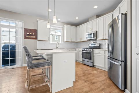 Tiny photo for 1941 Kingsley Circle, Northbrook, IL 60062 (MLS # 12550193)