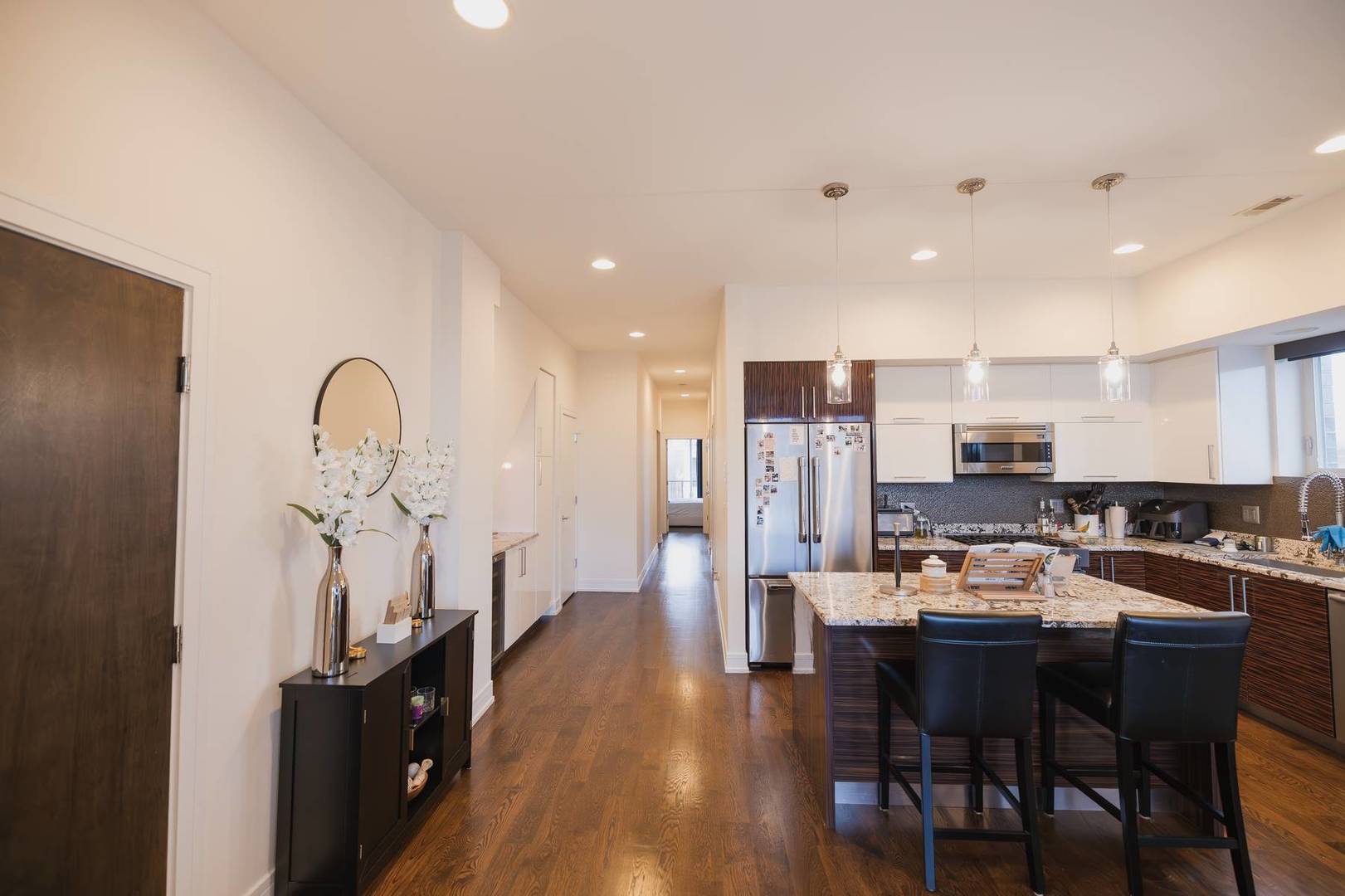 1446 W Cortez Street 4E