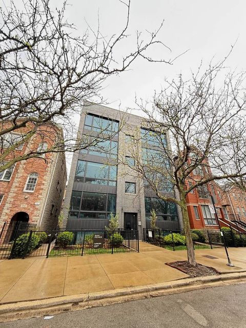 1446 W Cortez Street 4E Chicago IL 60642