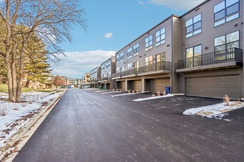 Tiny photo for 361 Summit Circle, Lombard, IL 60148 (MLS # 12541403)