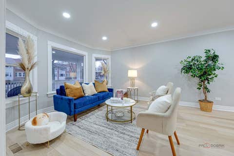 Tiny photo for 131 N Taylor Avenue, Oak Park, IL 60302 (MLS # 12662583)
