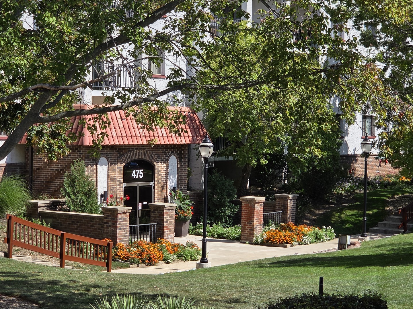 475 Plum Creek Drive 206