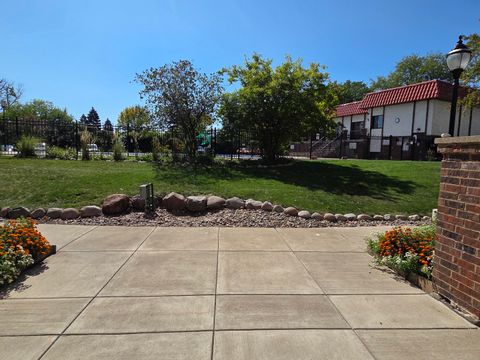 Tiny photo for 475 Plum Creek Drive #206, Wheeling, IL 60090 (MLS # 12481133)