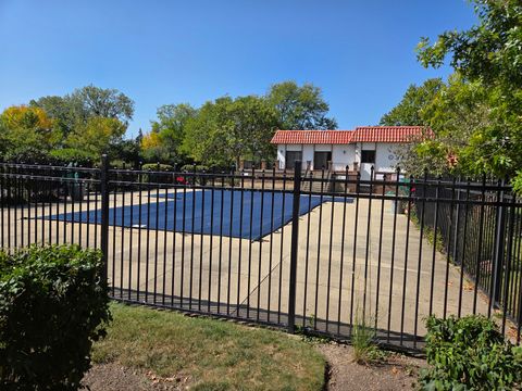 Tiny photo for 475 Plum Creek Drive #206, Wheeling, IL 60090 (MLS # 12481133)