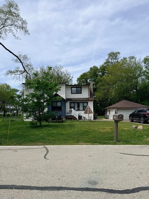 Tiny photo for 1596 Oxford Lane, Des Plaines, IL 60016 (MLS # 12627380)
