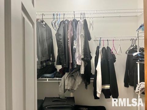 Tiny photo for 3828 CREEK HILL Drive #3, Bettendorf, IA 52722 (MLS # QC4267775)