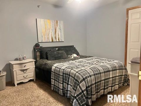 Tiny photo for 3828 CREEK HILL Drive #3, Bettendorf, IA 52722 (MLS # QC4267775)