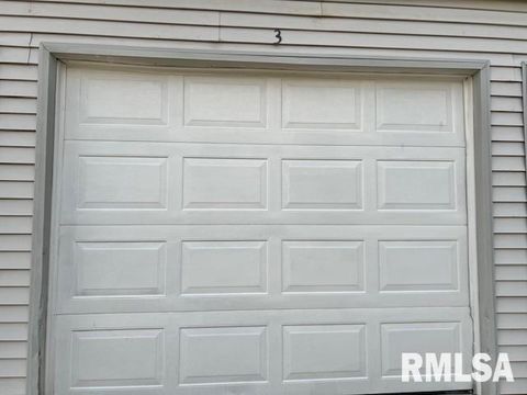 Tiny photo for 3828 CREEK HILL Drive #3, Bettendorf, IA 52722 (MLS # QC4267775)