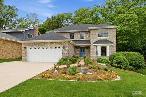 Photo of 2340 Ridgewood Road, Lisle, IL 60532 (MLS # 12665608)