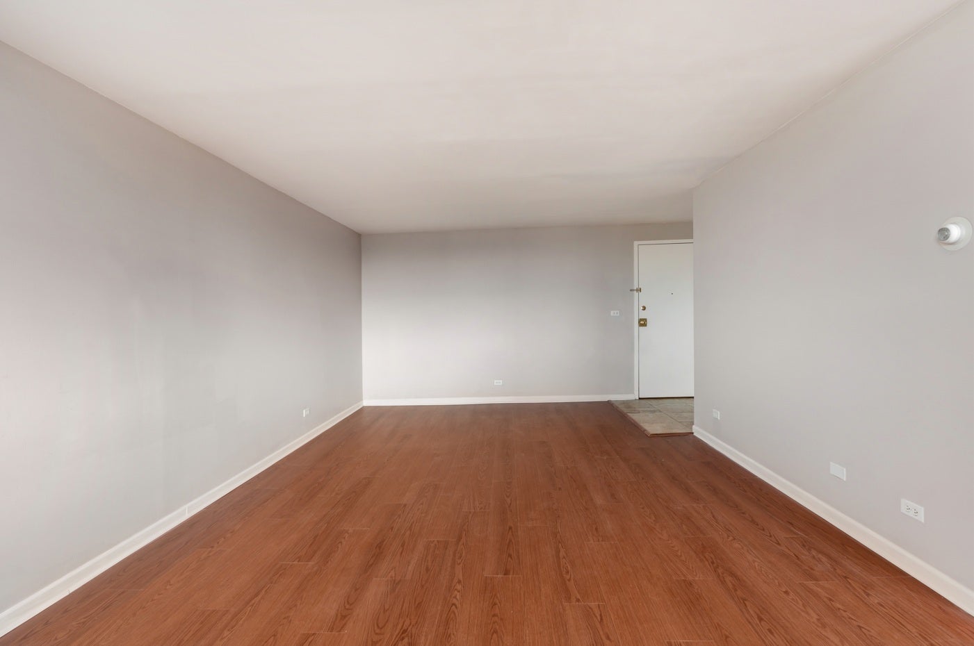 225 S Rohlwing Road 615