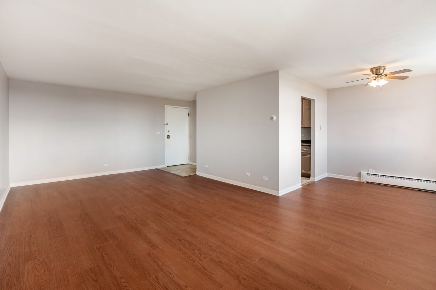 225 S Rohlwing Road 615
