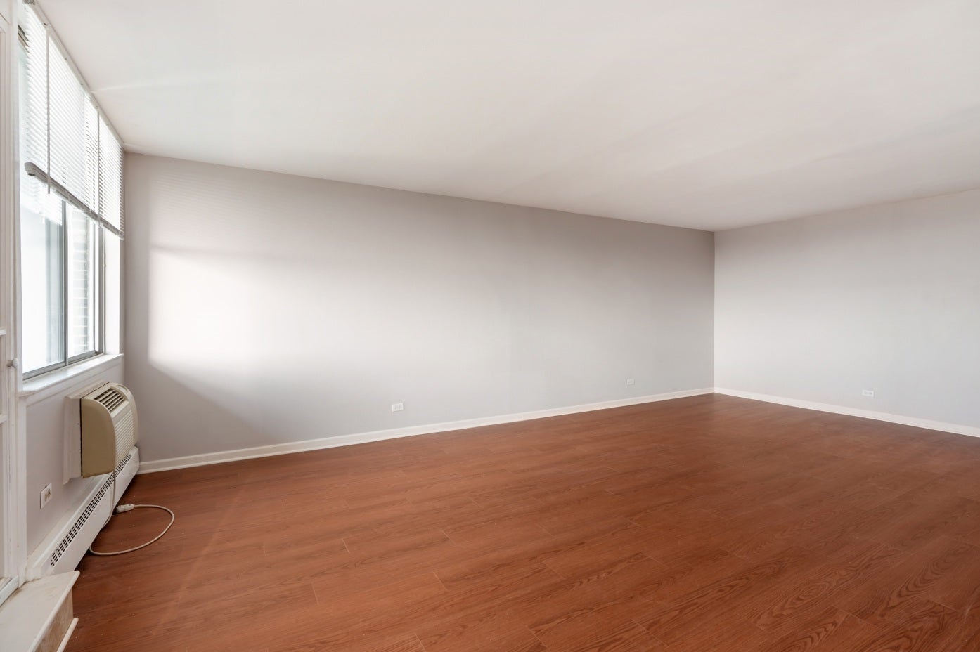 225 S Rohlwing Road 615