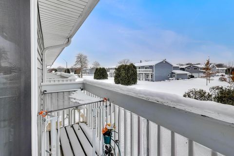 Tiny photo for 17298 W Maple Lane, Gurnee, IL 60031 (MLS # 12531573)