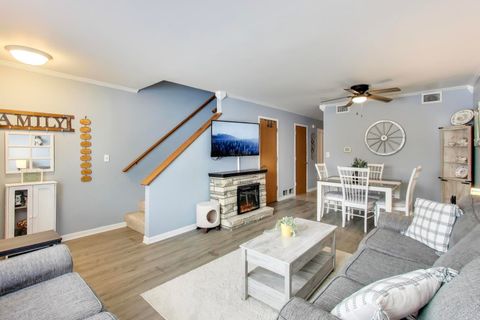 Tiny photo for 17298 W Maple Lane, Gurnee, IL 60031 (MLS # 12531573)