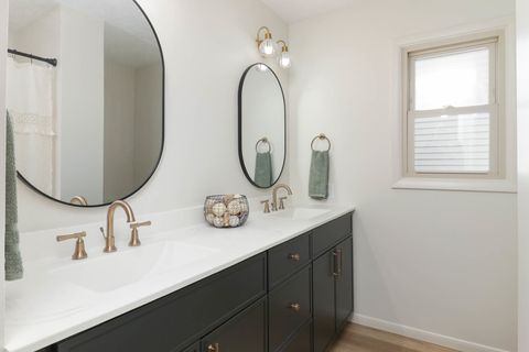 Tiny photo for 4 Carraway Court, Bloomington, IL 61704 (MLS # 12589880)