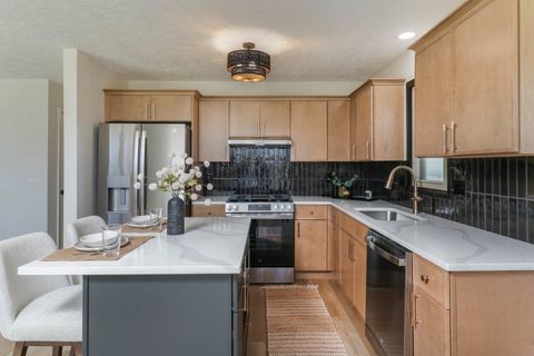 Tiny photo for 4 Carraway Court, Bloomington, IL 61704 (MLS # 12589880)