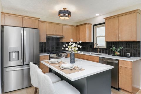 Tiny photo for 4 Carraway Court, Bloomington, IL 61704 (MLS # 12589880)