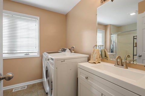 Tiny photo for 5828 W 90th Street, Oak Lawn, IL 60453 (MLS # 12780433)