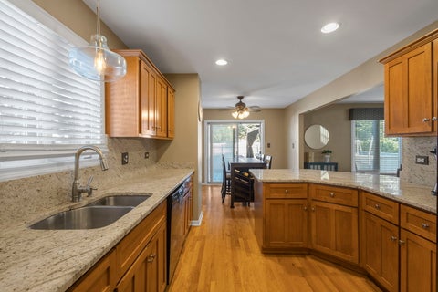 Tiny photo for 5828 W 90th Street, Oak Lawn, IL 60453 (MLS # 12780433)