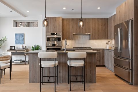 Tiny photo for 434 W Melrose Street #302, Chicago, IL 60657 (MLS # 12605346)